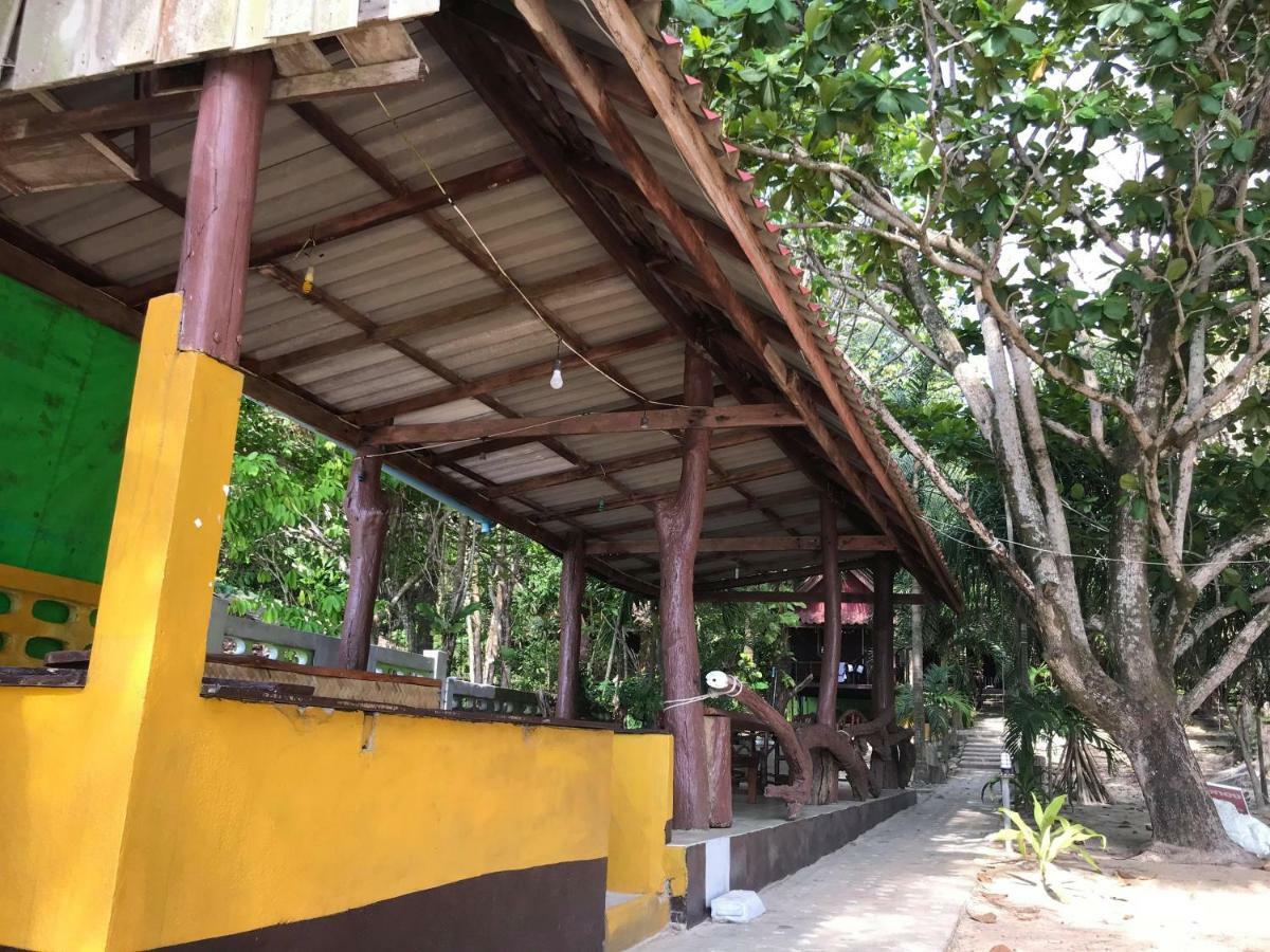 Goldkey Bungalow Hotel Koh Phayam Luaran gambar