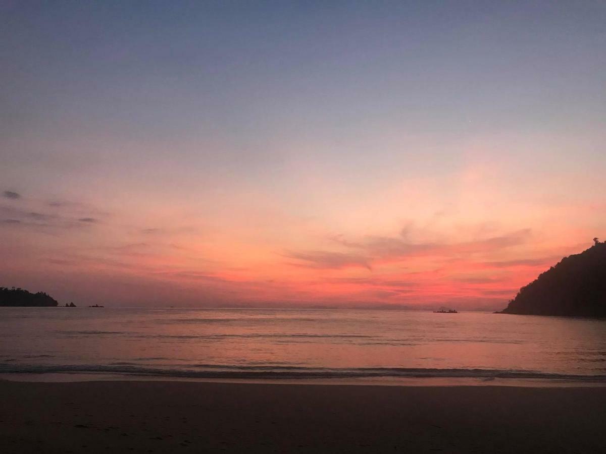 Goldkey Bungalow Hotel Koh Phayam Luaran gambar