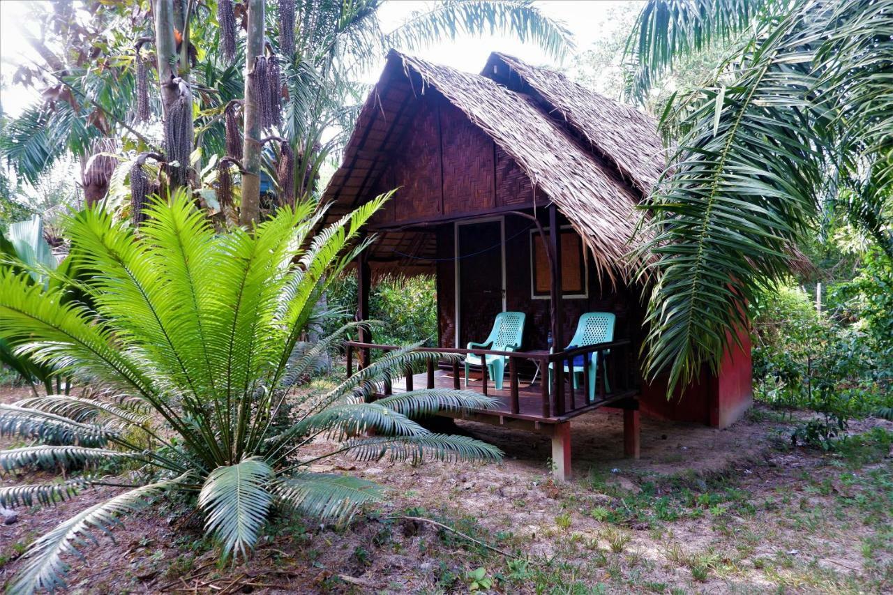 Goldkey Bungalow Hotel Koh Phayam Luaran gambar